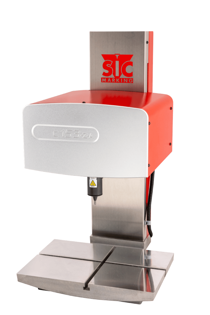 C153ZA è un sistema di marcatura a micropercussione, ideale per applicazioni automatiche che richiedono precisione, velocità e integrazione in linea di produzione.