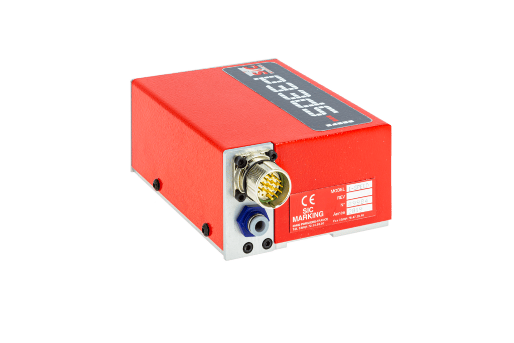 Vista laterale della macchina i-Speed per marcatura industriale, con struttura robusta e puntale a micropercussione ad alte prestazioni.