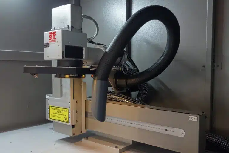 Marcatura e tracciabilità di strumenti di controllo di dimensioni e materiali variabili