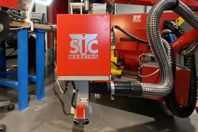 Marcatura laser con Cobot in linea di produzione