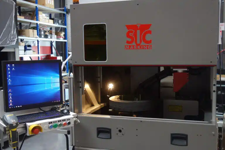 Marcatura laser Datamatrix profonda su freni a disco in carbonio