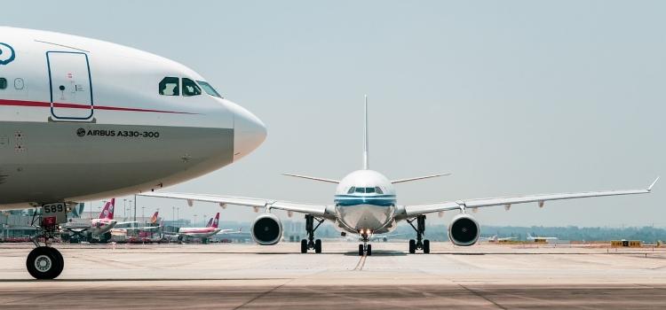 Pulizia laser nell’industria aeronautica