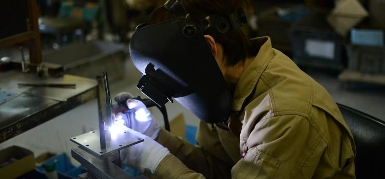 La tecnologia laser nell’industria manifatturiera