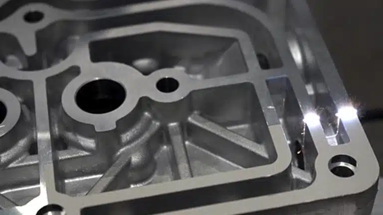 Innovazione nella marcatura industriale: testurizzazione e trattamento laser della superficie