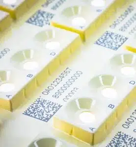 progettazione di stazioni di marcatura per materie plastiche